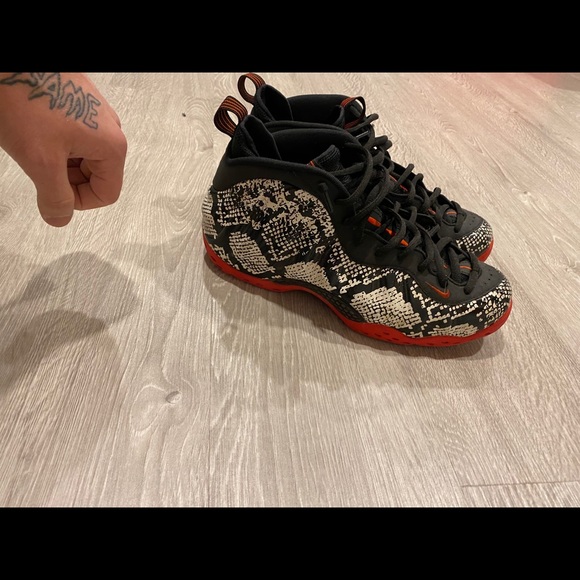 nike foamposite - Picture 5 of 7